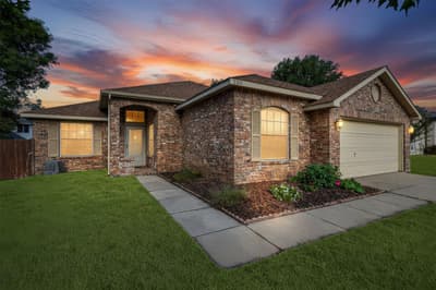 2105 Westview Trail, Denton TX 76207
