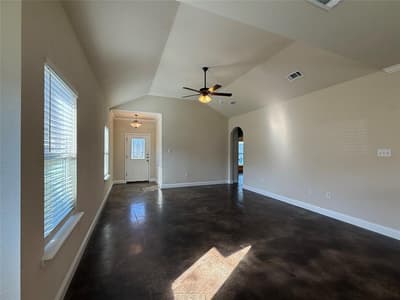 402 W Avenue C, Waxahachie TX 75165 - Photo 3
