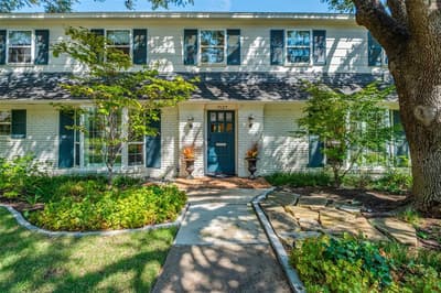 7127 Stonetrail Drive, Dallas TX 75230 - Photo 2