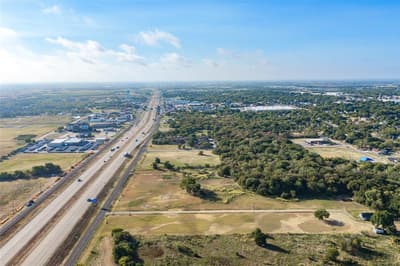 1207 N Interstate Highway 45, Ennis TX 75119 - Photo 4