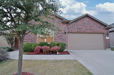 5921 Comanche Peak Drive, Fort Worth TX 76179