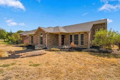 4405 Queen Circle, The Colony TX 75056 - Photo 2