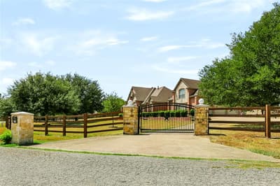 170 Park Place Circle, Cresson TX 76035 - Photo 2