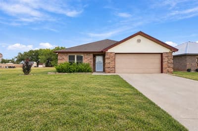 108 Chisolm Trail Court, Springtown TX 76082