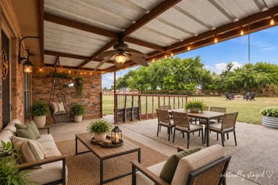108 Chisolm Trail Court, Springtown TX 76082 - Photo 5