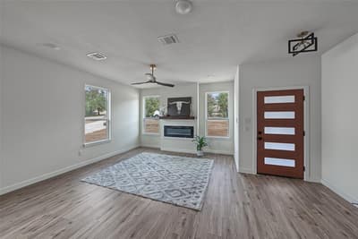 5822 Stonegate Circle, Granbury TX 76048 - Photo 3