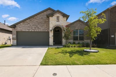 15532 Halstead Lane, Fort Worth TX 76247 - Photo 2