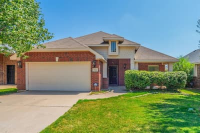 712 Cheryl Street, Crowley TX 76036