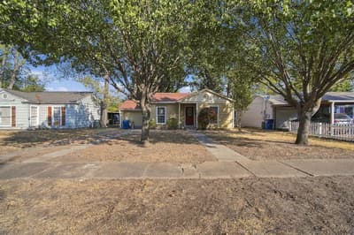 1524 Maplewood Avenue, Corsicana TX 75110 - Photo 2
