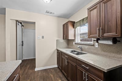 3505 S Columbine Lane, Grand Prairie TX 75052 - Photo 5