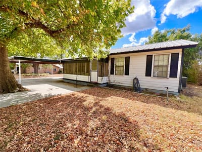 502 N Sixth Street, Bangs TX 76823 - Photo 2