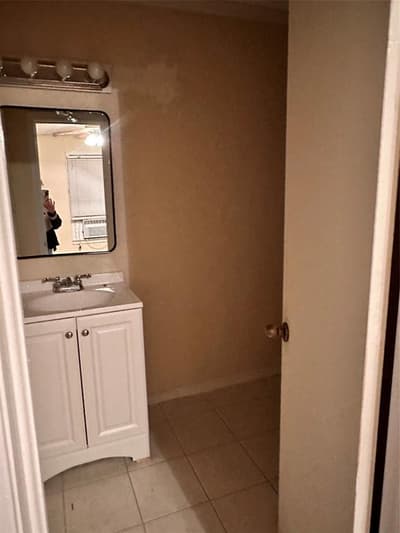 106 N Mill Street, Bowie TX 76230 - Photo 3