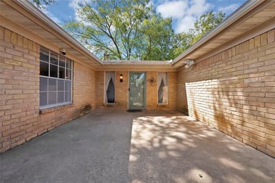 2004 Stefani Court, Arlington TX 76013 - Photo 3
