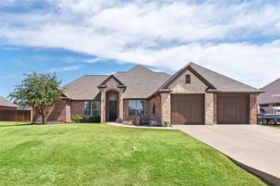 2825 Willow Ridge Circle, Granbury TX 76049