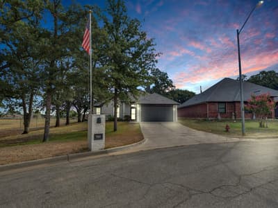 780 Stribling Circle, Azle TX 76020