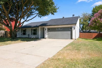 831 Beverly Drive, Grapevine TX 76051 - Photo 2