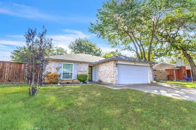 6217 Springwood Drive, Arlington TX 76001