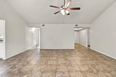 4807 Crestmont Court, Arlington TX 76017 - Photo 5