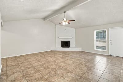 4807 Crestmont Court, Arlington TX 76017 - Photo 4