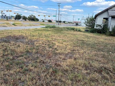201 5th Street, Grand Prairie TX 75051 - Photo 5