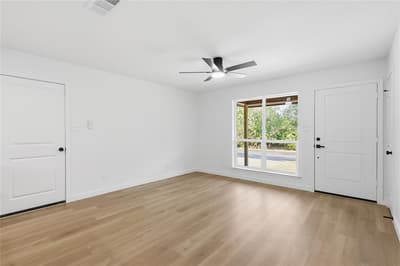 527 W Aubrey Street, Pilot Point TX 76258 - Photo 4