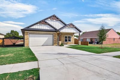 602 Crenshaw Street, Terrell TX 75160 - Photo 2