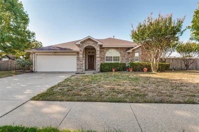 901 Mccomb Lane, Cedar Hill TX 75104