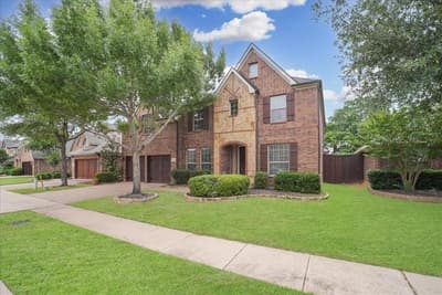 2407 Laguna Lane, Arlington TX 76012 - Photo 2