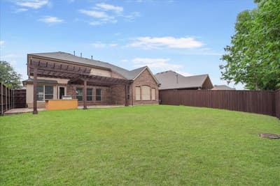 2407 Laguna Lane, Arlington TX 76012 - Photo 5