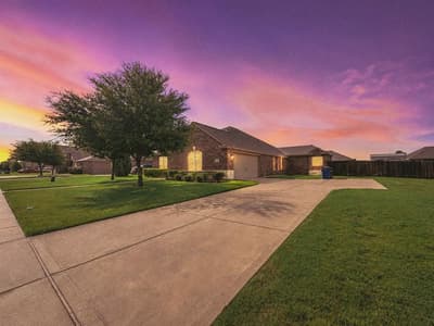 610 Milas Lane, Glenn Heights TX 75154
