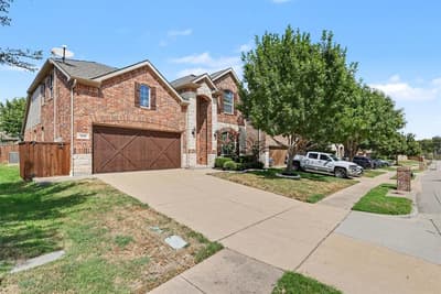 3916 Lands End Drive, McKinney TX 75071 - Photo 2