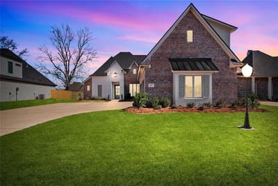 267 poydras Avenue, Bossier City LA 71111