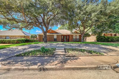 5235 Clover Haven Street, Dallas TX 75227 - Photo 2