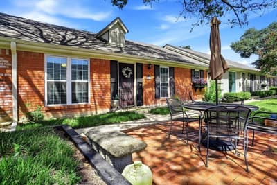 5006 Lake Shore Drive, Waco TX 76710 - Photo 2