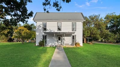 202 N Kickapoo Street, Lipan TX 76462 - Photo 2