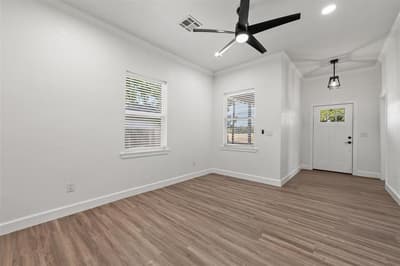 2415 S 9th Street, Waco TX 76706 - Photo 3