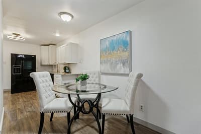 403 E Franklin Street, Grapevine TX 76051 - Photo 5