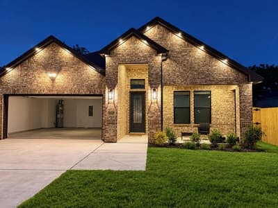 1930 Houston Street, Grand Prairie TX 75050