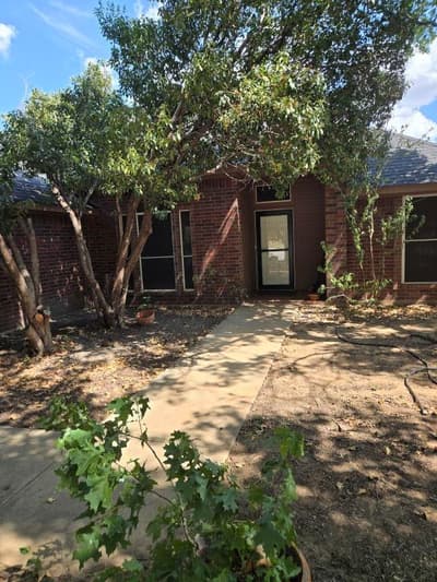 850 Valley View Court, Burleson TX 76028 - Photo 2