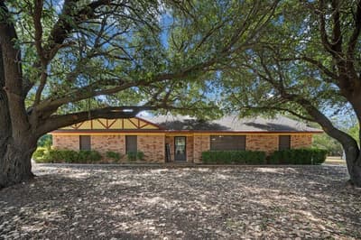 707 Ovilla Road, Waxahachie TX 75167