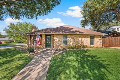 1401 Sandpiper Street, Grapevine TX 76051