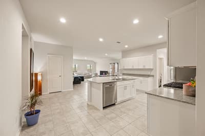 320 Sculptors Crossing, Springtown TX 76082 - Photo 2