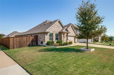 3216 Mountwell Drive, McKinney TX 75071 - Photo 2