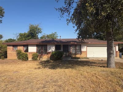 2121 Kingsdale Drive, Fort Worth TX 76119