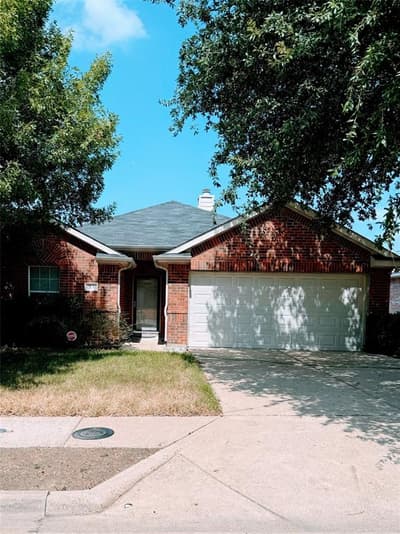 2835 Bronco Drive, Dallas TX 75237 - Photo 2