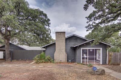 2625 Canton Drive, Fort Worth TX 76112