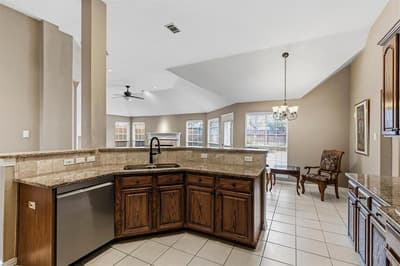 3916 Montrose Drive, Plano TX 75025 - Photo 5