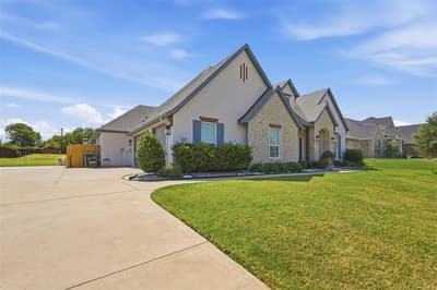 860 San Saba E, Midlothian TX 76065 - Photo 2