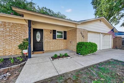 1121 Greendale Drive, Bedford TX 76022 - Photo 3