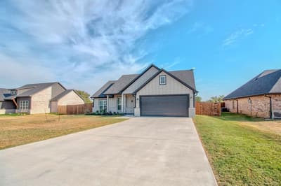 512 Austin Street, Callisburg TX 76240 - Photo 2